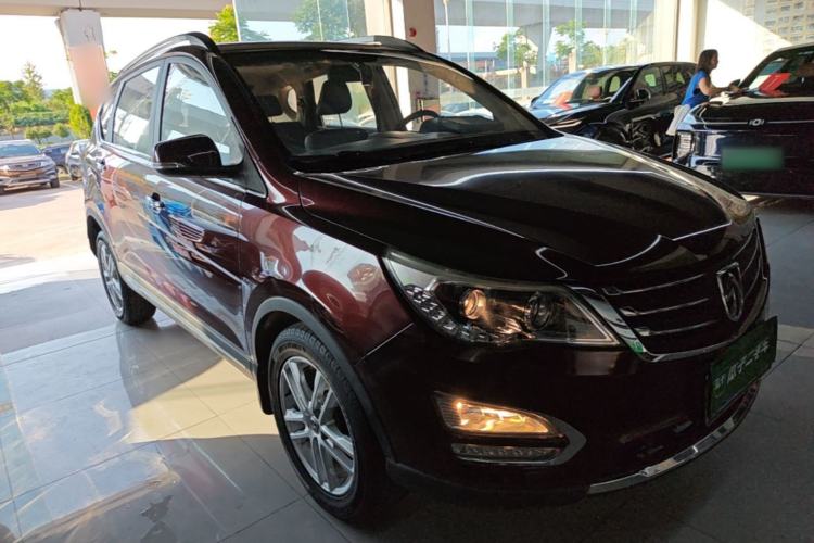 Used Baojun 560 2015 1.8L Manual Elite Edition Front Right 45 Deg