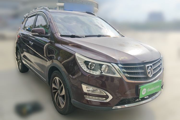 Used Baojun 560 2015 1.8L manual luxury version Front Right 45 Deg