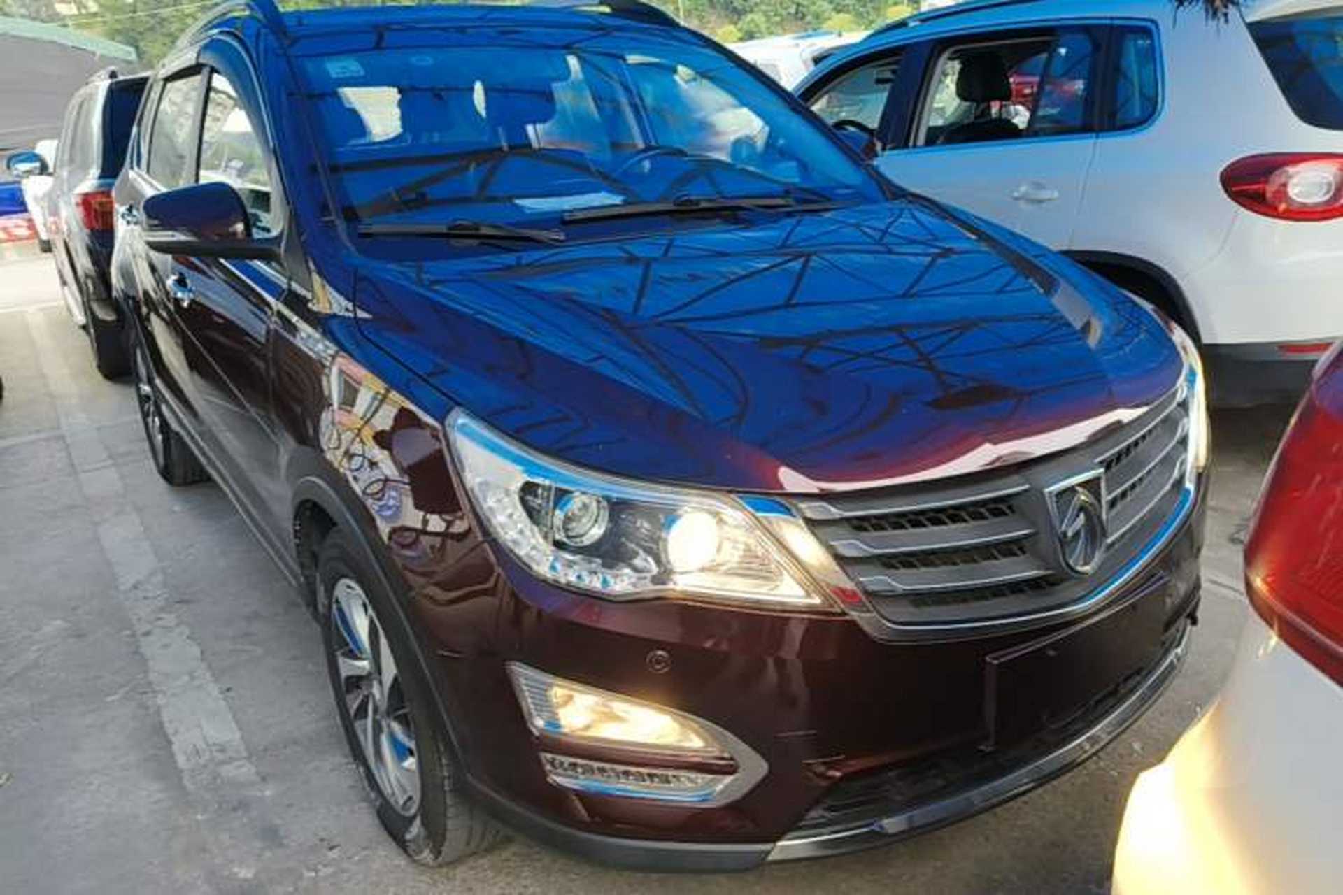Used Baojun 560 2015 1.8L manual luxury version Front Right 45 Deg