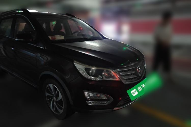 Used Baojun 560 2015 1.8L manual luxury version Front Right 45 Deg