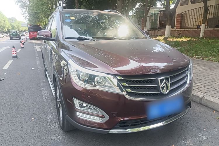 Used Baojun 560 2015 1.8L manual luxury version Front Right 45 Deg