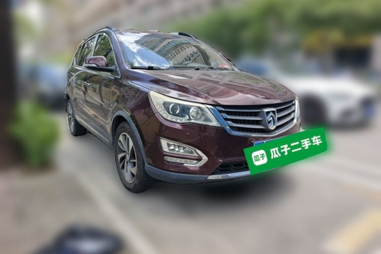 Used Baojun 560 2015 1.8L manual luxury version Front Right 45 Deg