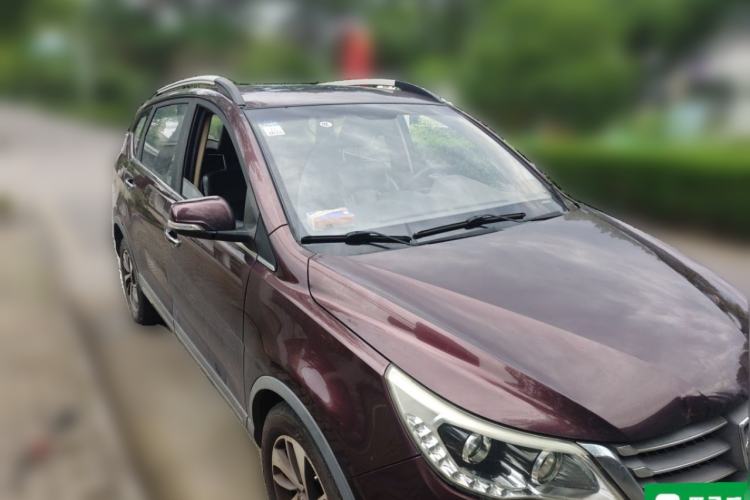 Used Baojun 560 2015 1.8L manual luxury version Front Right 45 Deg