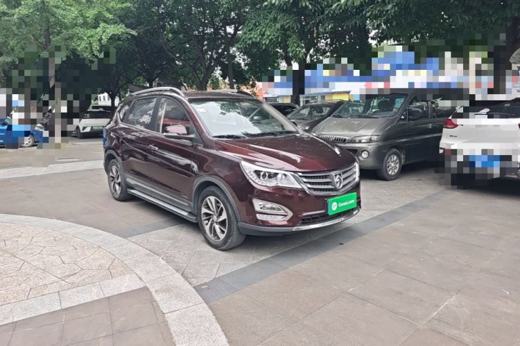 Used Baojun 560 2015 1.8L manual luxury version Front Right 45 Deg