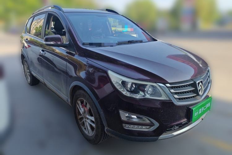 Used Baojun 560 2015 1.8L Manual Elite Edition Front Right 45 Deg