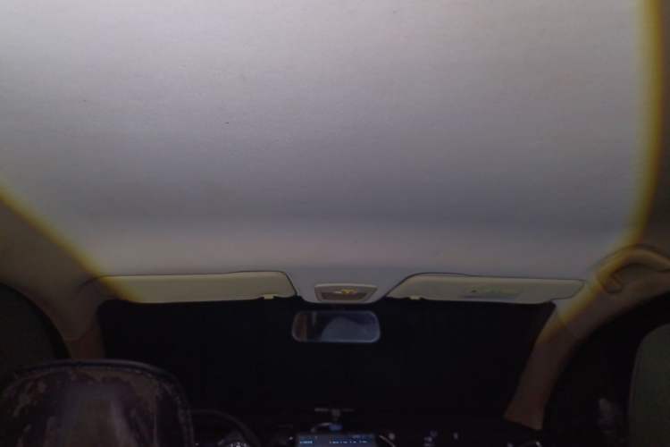 Used Baojun 560 2015 1.8L manual Comfort trim level Headliner