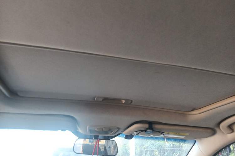 Used Baojun 560 2015 1.8L manual luxury version Headliner