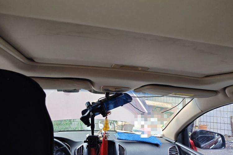 Used Baojun 560 2015 1.8L manual luxury version Headliner