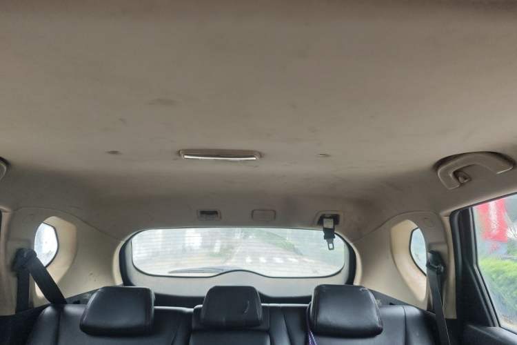 Used Baojun 560 2015 1.8L manual luxury version Headliner