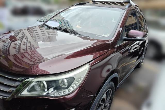 Used Baojun 560 2015 1.8L manual luxury version