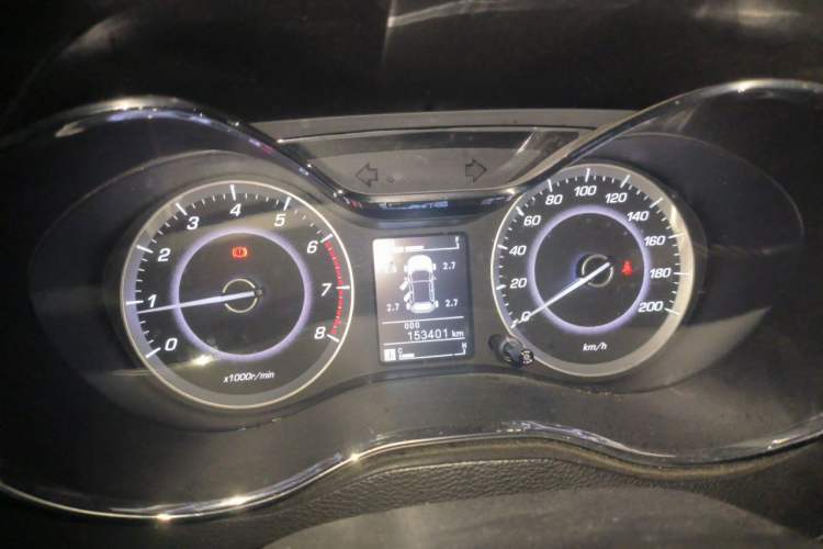 Used Baojun 560 2015 1.8L manual luxury version Instrument Cluster