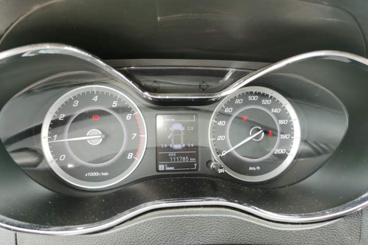 Used Baojun 560 2015 1.8L manual luxury version Instrument Cluster