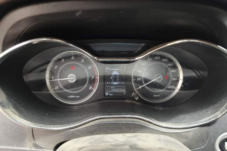 Used Baojun 560 2015 1.8L manual luxury version Instrument Cluster