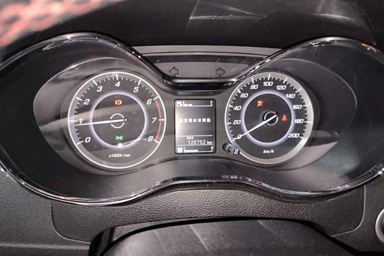 Used Baojun 560 2015 1.8L manual luxury version Instrument Cluster