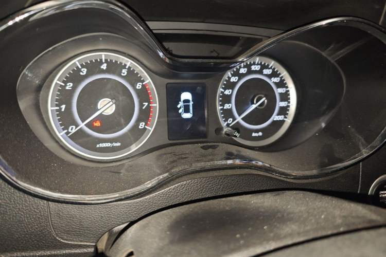 Used Baojun 560 2015 1.8L manual luxury version Instrument Cluster