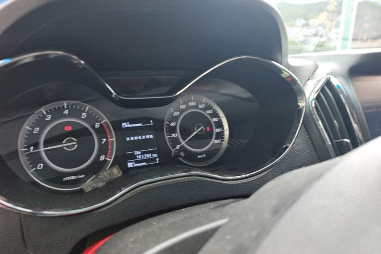 Used Baojun 560 2015 1.8L manual luxury version Instrument Cluster