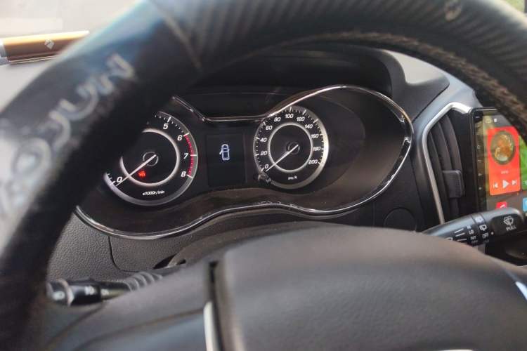 Used Baojun 560 2015 1.8L manual Comfort trim level Instrument Cluster
