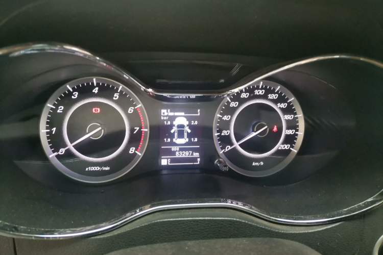 Used Baojun 560 2015 1.8L manual luxury version Instrument Cluster