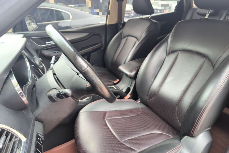 Used Baojun 560 2015 1.8L manual luxury version Left Front Seat