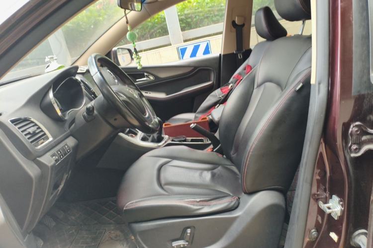 Used Baojun 560 2015 1.8L manual luxury version Left Front Seat