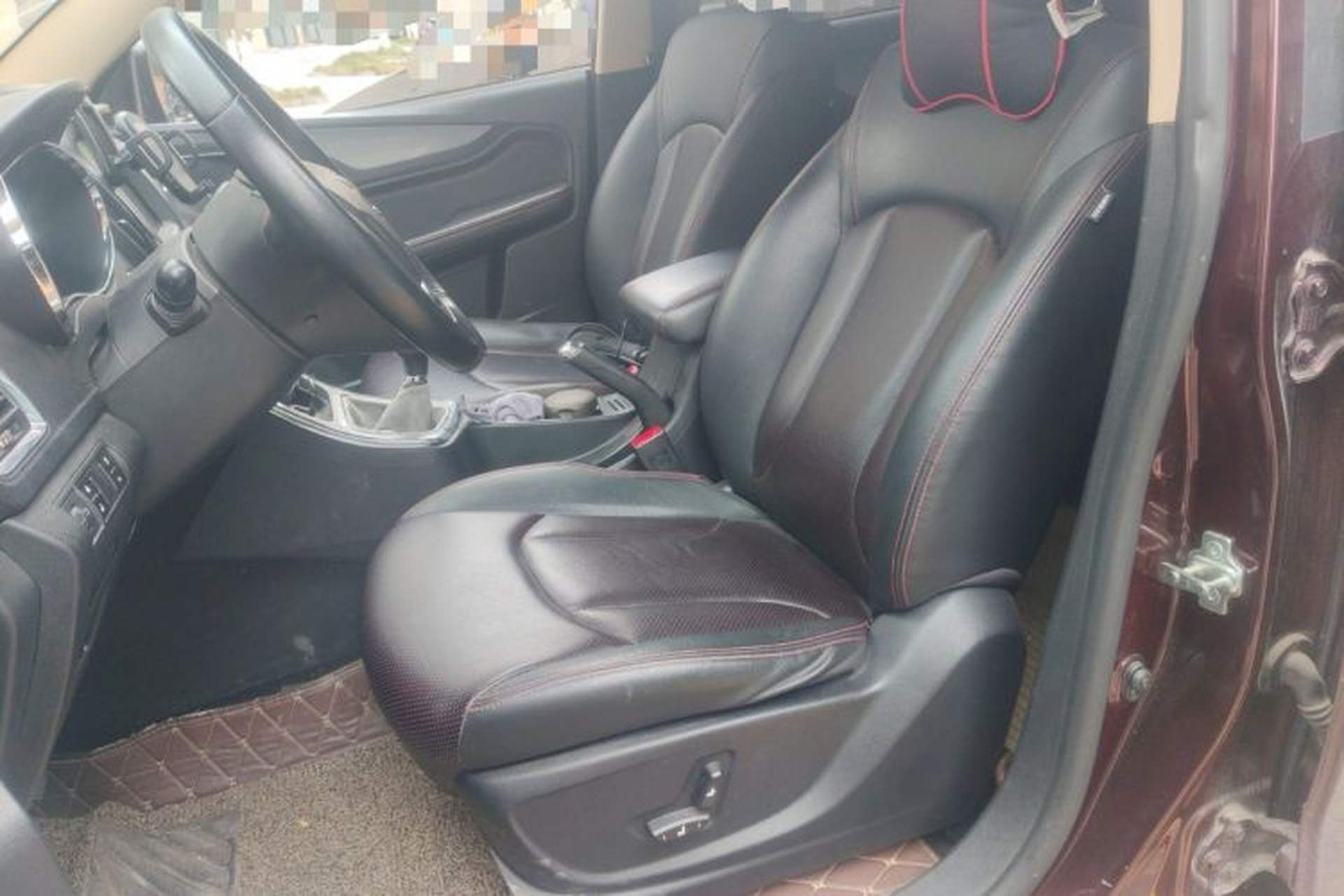 Used Baojun 560 2015 1.8L manual luxury version Left Front Seat
