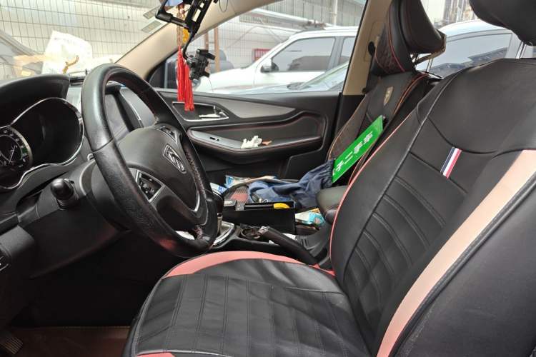 Used Baojun 560 2015 1.8L manual luxury version Left Front Seat