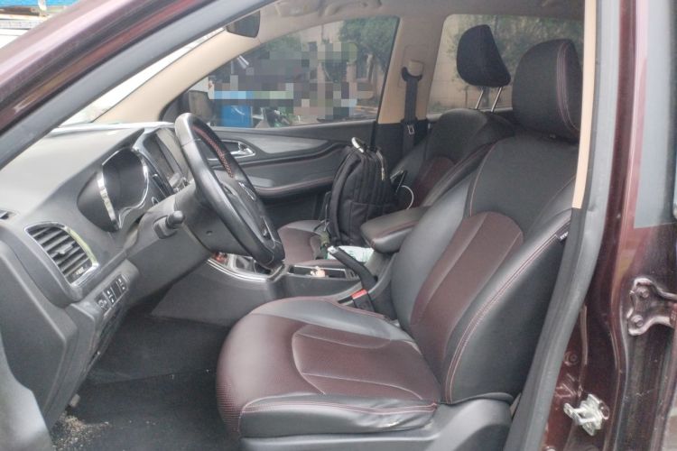 Used Baojun 560 2015 1.8L manual luxury version Left Front Seat