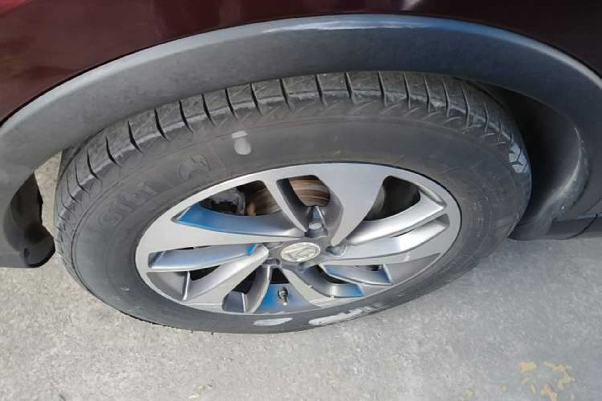 Used Baojun 560 2015 1.8L manual luxury version Left Front Wheel Hub