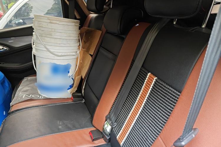 Used Baojun 560 2015 1.8L manual luxury version Left Rear Seat