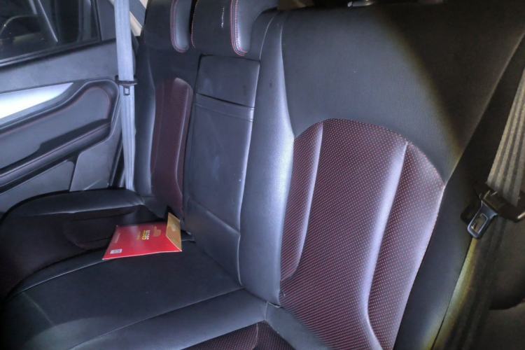 Used Baojun 560 2015 1.8L manual luxury version Left Rear Seat