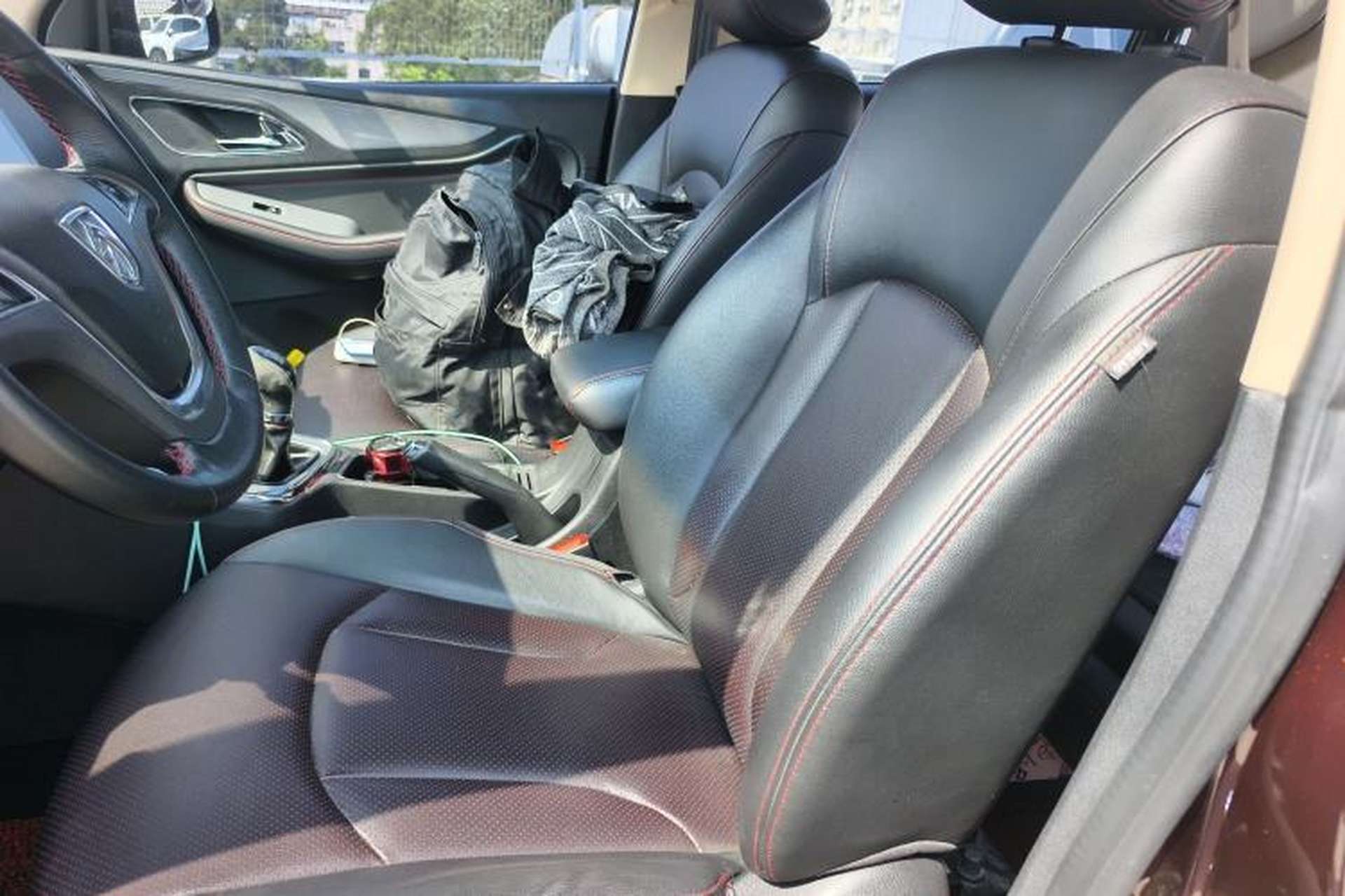 Used Baojun 560 2015 1.8L manual luxury version Left Rear Seat
