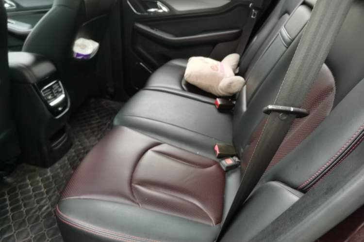 Used Baojun 560 2015 1.8L manual luxury version Left Rear Seat
