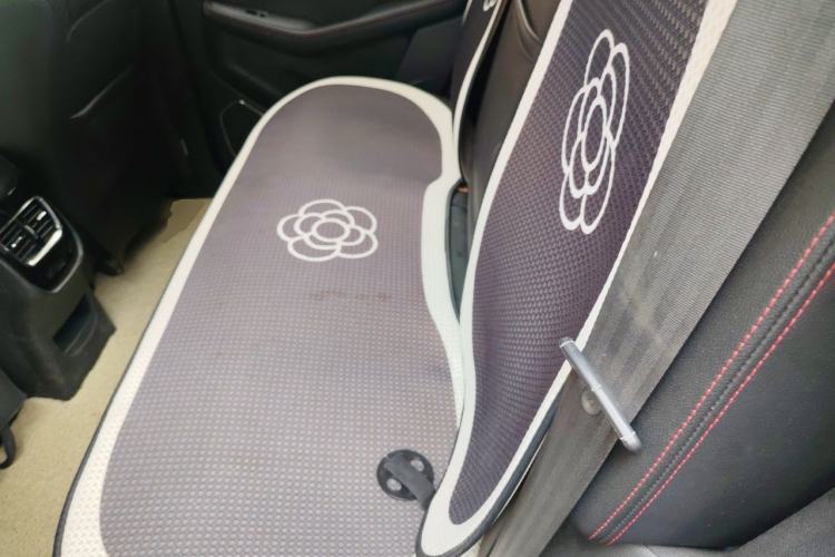 Used Baojun 560 2015 1.8L manual luxury version Left Rear Seat