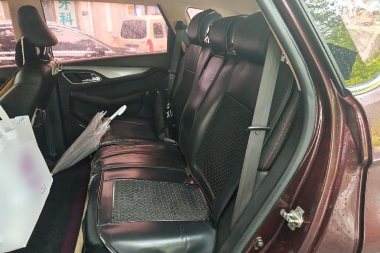 Used Baojun 560 2015 1.8L manual luxury version Left Rear Seat