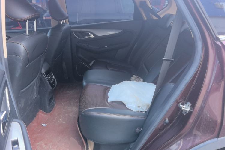 Used Baojun 560 2015 1.8L manual luxury version Left Rear Seat