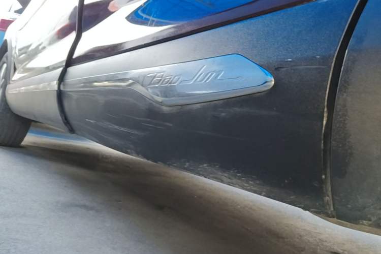 Used Baojun 560 2015 1.8L manual luxury version Left Side Sill