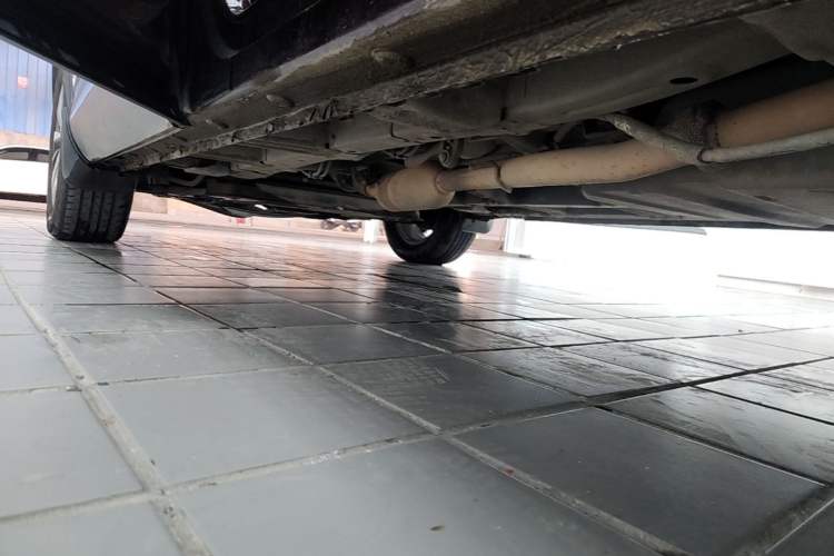 Used Baojun 560 2015 1.8L manual luxury version Left Side Sill