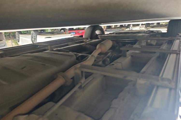 Used Baojun 560 2015 1.8L manual luxury version Left Side Sill