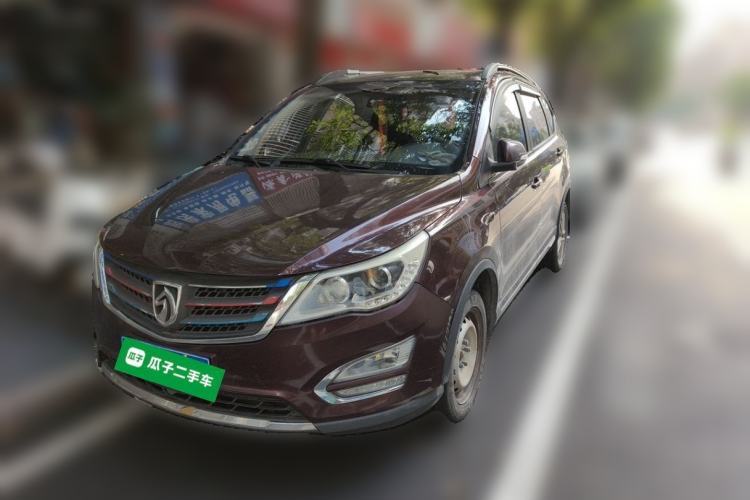 Baojun 560 2015 1.8L manual Comfort trim level مستعملة Guazi used car, China used car export, Used car for sale, Used  cars, Cheapest cars for sale