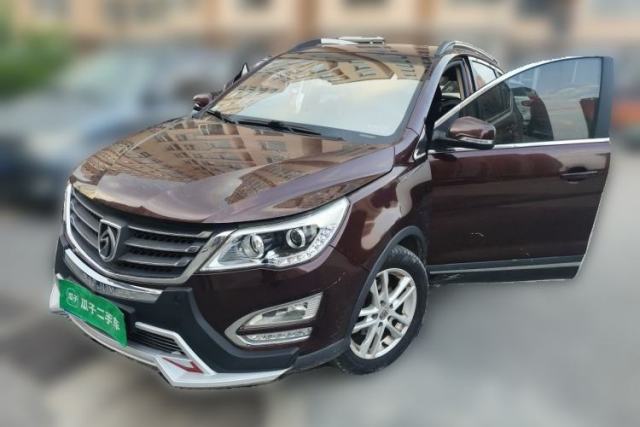 Used Baojun 560 2015 1.8L manual Comfort trim level