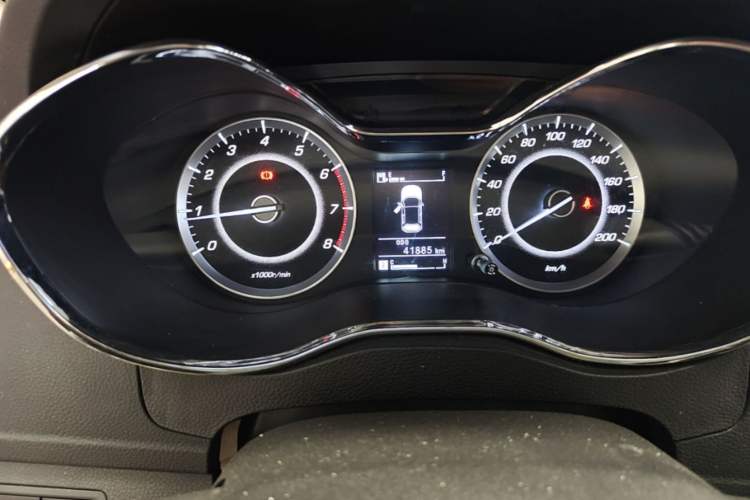 Used Baojun 560 2015 1.8L Manual Elite Edition Odometer Close Up