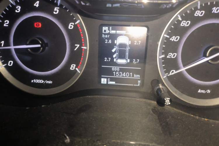 Used Baojun 560 2015 1.8L manual luxury version Odometer Close Up