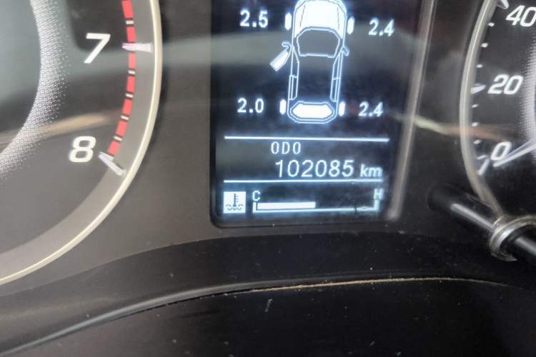 Used Baojun 560 2015 1.8L manual luxury version Odometer Close Up