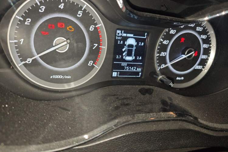 Used Baojun 560 2015 1.8L manual luxury version Odometer Close Up