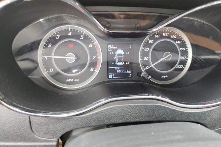 Used Baojun 560 2015 1.8L manual luxury version Odometer Close Up