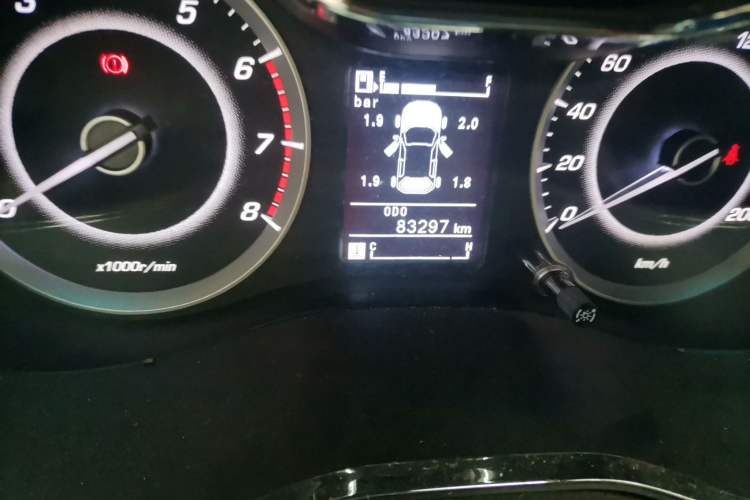 Used Baojun 560 2015 1.8L manual luxury version Odometer Close Up