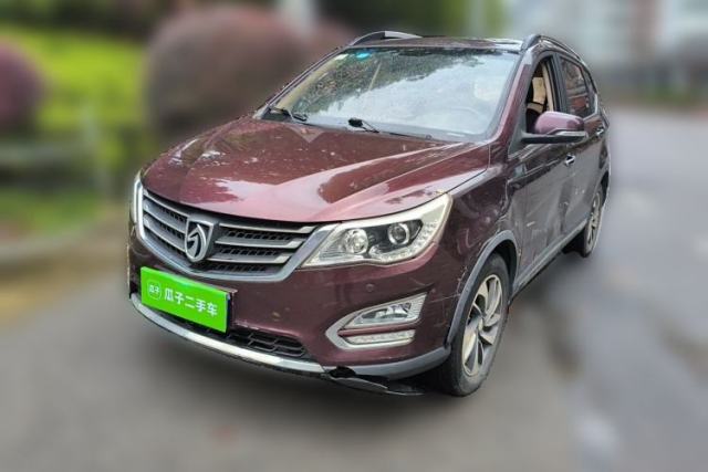 Used Baojun 560 2015 1.8L manual luxury version