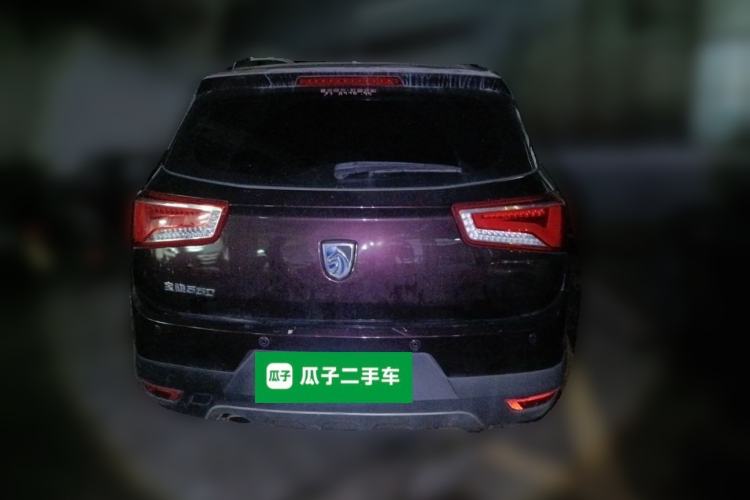 Used Baojun 560 2015 1.8L manual Comfort trim level Rear