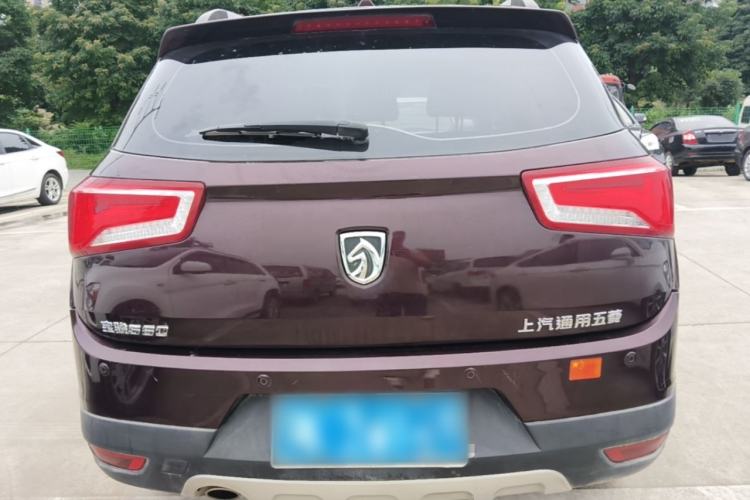 Used Baojun 560 2015 1.8L manual luxury version Rear
