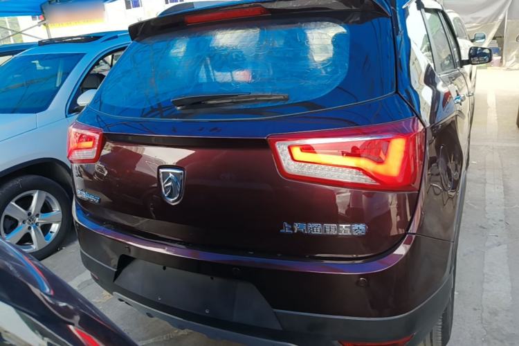 Used Baojun 560 2015 1.8L manual luxury version Rear